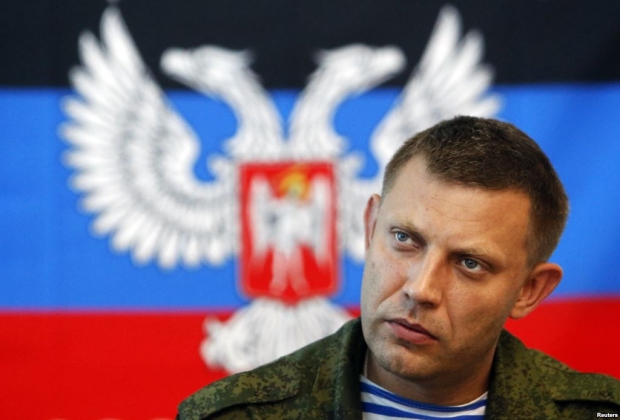 Захарченко: Киев подтягивает войска в некоторые районы Донбасса