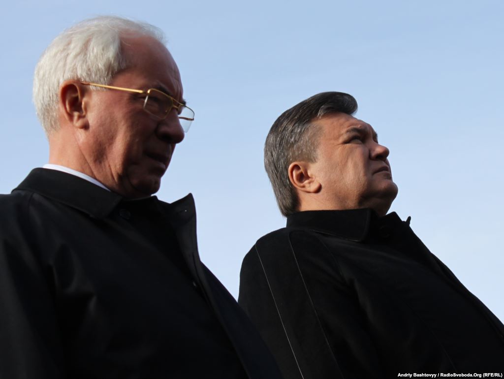 Янукович и Азаров получили российское гражданство?