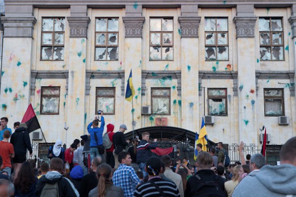 Возбуждено уголовное дело по факту нападения на посольство РФ в Киеве