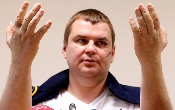 Министр молодёжи и спорта Дмитрий Булатов недоволен маленькой зарплатой