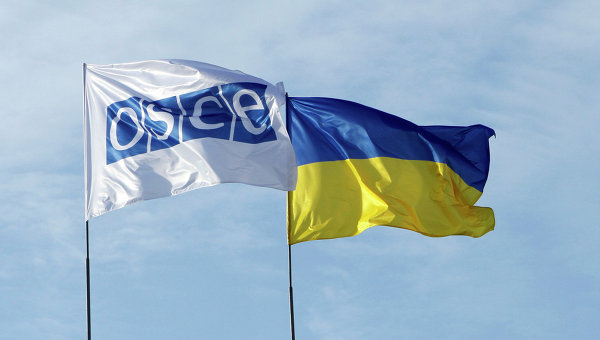 ОБСЕ зафиксировала под Донецком военную колонну без опознавательных знаков
