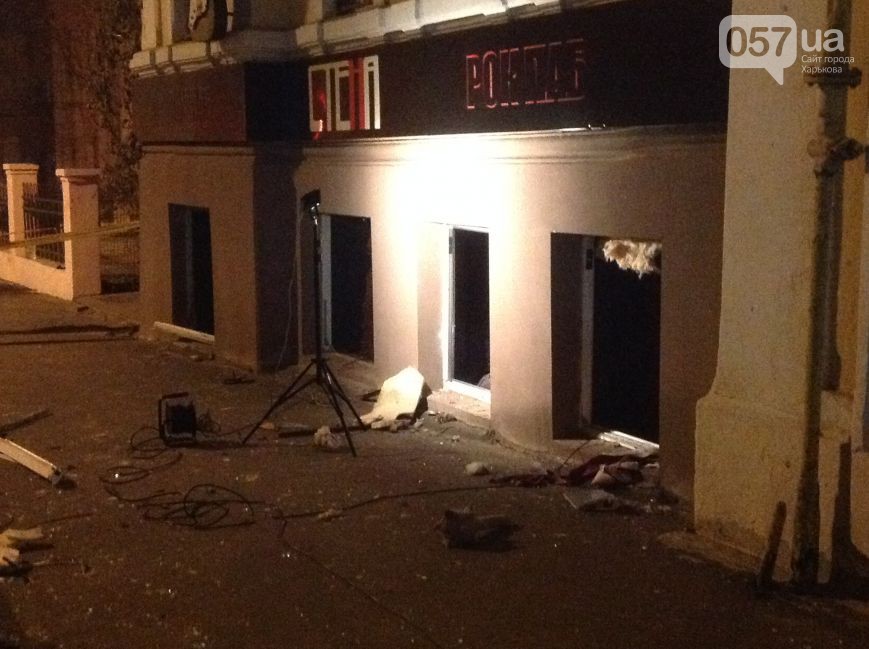 Прокуратура трактует вчерашний взрыв в харьковском кафе как теракт