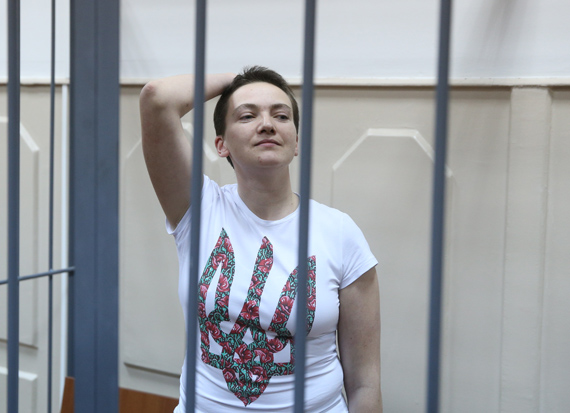 Савченко заявила, что луганские сепаратисты продали ее РФ в обмен на оружие