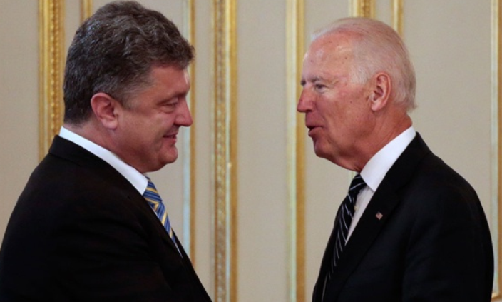 Байден пообещал содействовать получению Украиной макроэкономической помощи по мере проведения реформ