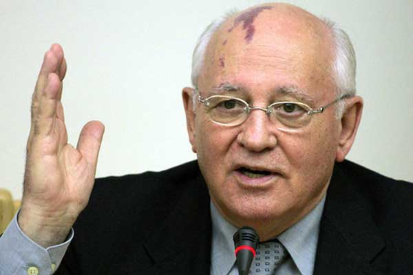 The Telegraph: Горбачев обвинил США в разжигании «Холодной войны»