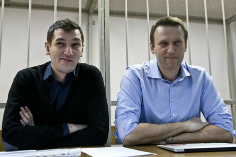 Братьев Навальных признали виновными и присудили сроки по  3,5 года