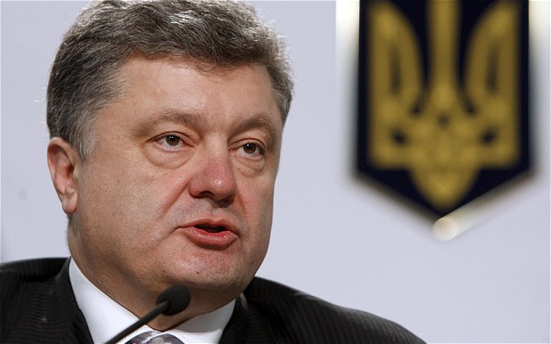 Порошенко пообещал украинское гражданство россиянам и белорусам, воюющим в АТО за Украину