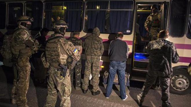 «ДНР»: В плен взяли 16 украинских солдат, находившихся под завалами в аэропорту Донецка