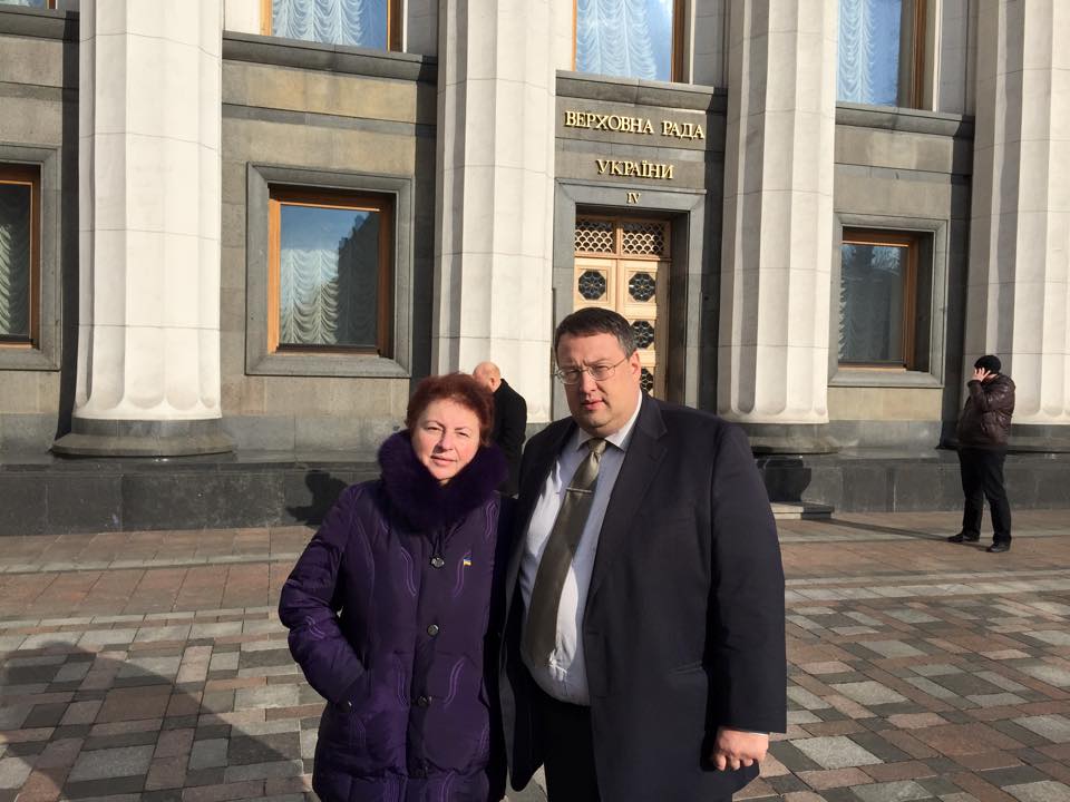 Геращенко публично извинился перед матерью бойца 25-го батальона