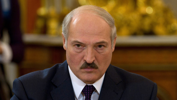 Лукашенко: Мы готовы не просто быть посредником, а достойно прекратить конфликт в районе Дебальцево