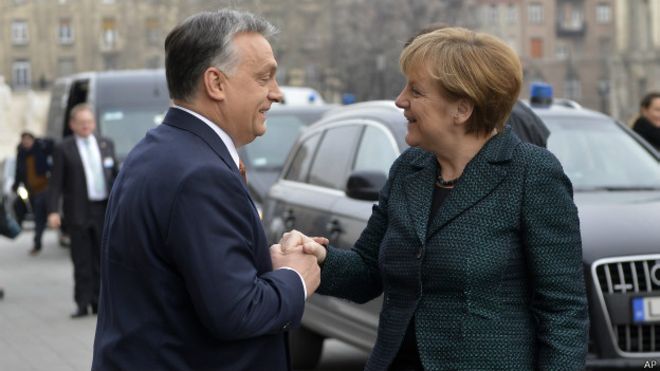 Меркель: Украина не получит оружия от Германии