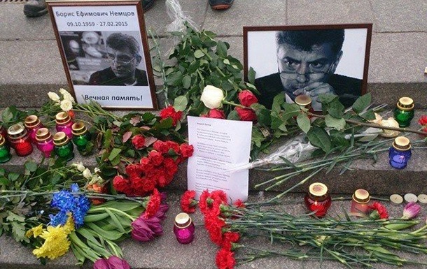 В Киеве на Майдане проходит акция памяти Бориса Немцова
