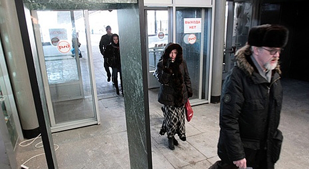 Киев будут усиленно патрулировать, в метро установят металлоискатели