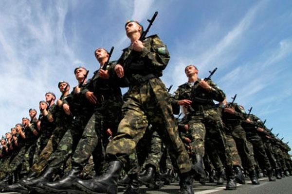 Стой, стреляю! — В Украине усилили военную ответственность