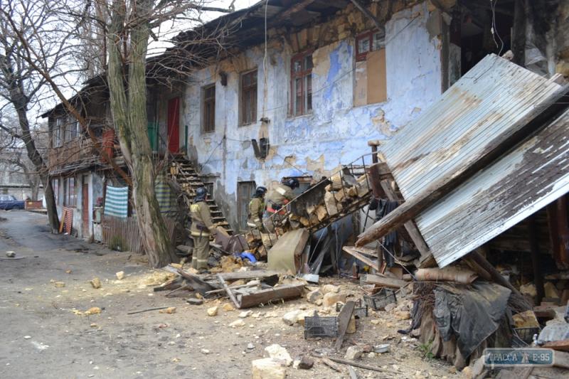 В Одессе обрушился жилой дом — Видео