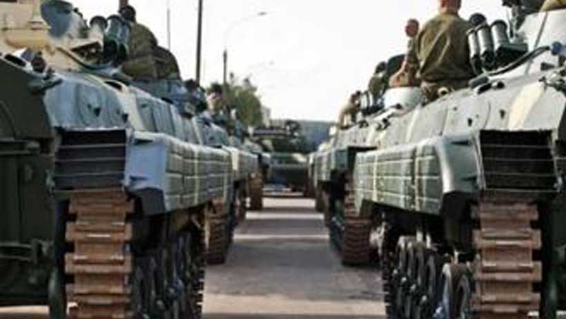 Батальон «Азов»: В Украину вошла колонна немаркированной бронетехники