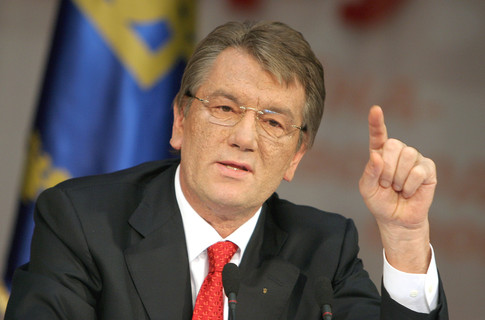 Ющенко: Постоянные разговоры о мире девальвируют наш дух и наш патриотизм