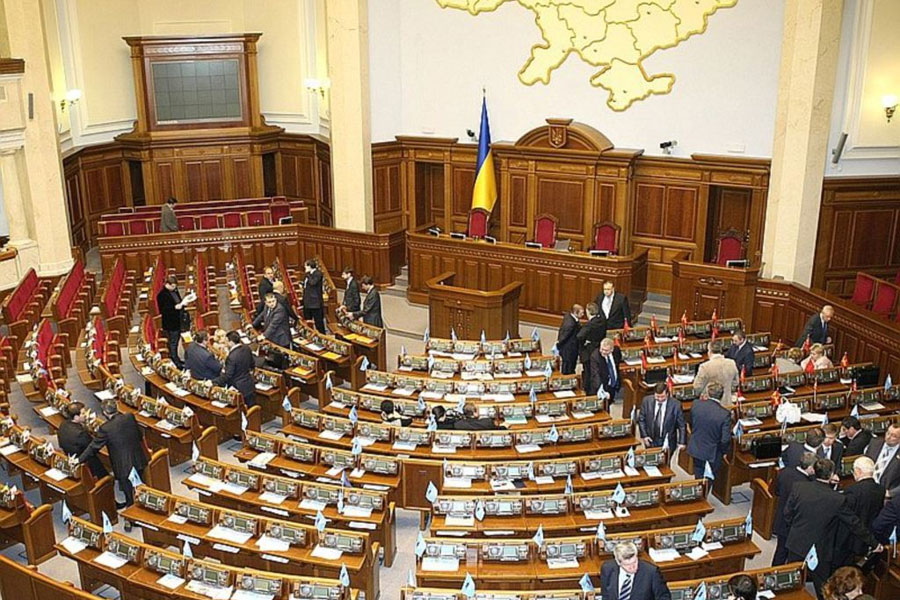Депутаты проголосовали за ужесточение правил возврата валюты в Украину