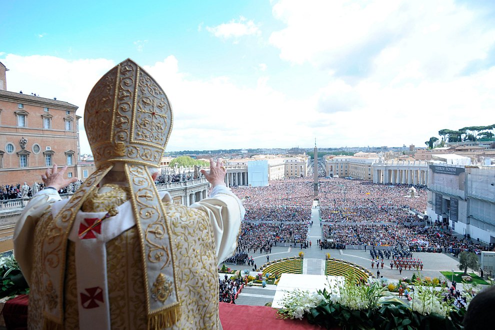 Президент Украины поздравил католиков с Пасхой