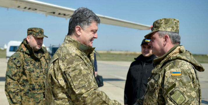 Порошенко посетил военные учения в Николаевской области