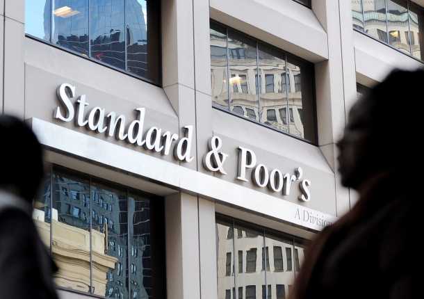 Агентство S&Р снизило кредитный рейтинг Украины до преддефолтного