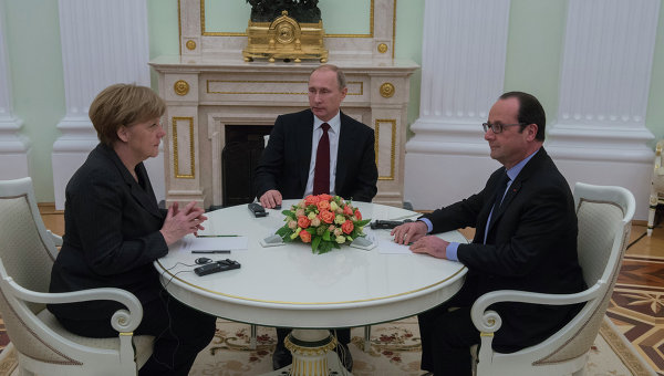 Путин обсудил с Олландом и Меркель ситуацию в Украине