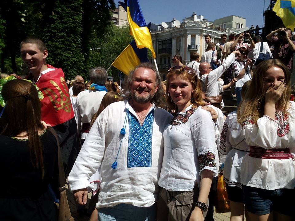 Украинец д. Мегамарш вышиванок Киев. Марш вышиванок. Украинцы самый большой в мире. Марш вышиванок наше время.