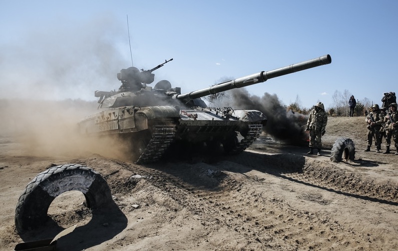 Турчинов: Украина восстанавливает свои позиции на рынках вооружений