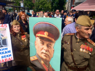 В киевском Парке Славы повздорили сторонники и противники Сталина