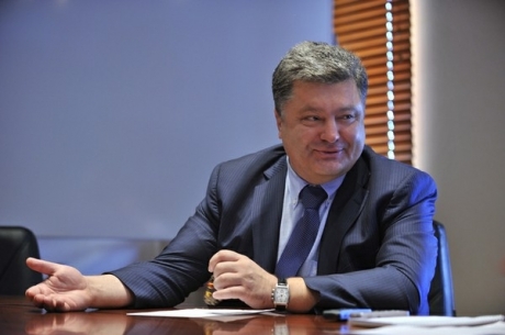 Порошенко: Если Беларусь не признаёт аннексию Крыма, то это её проблема