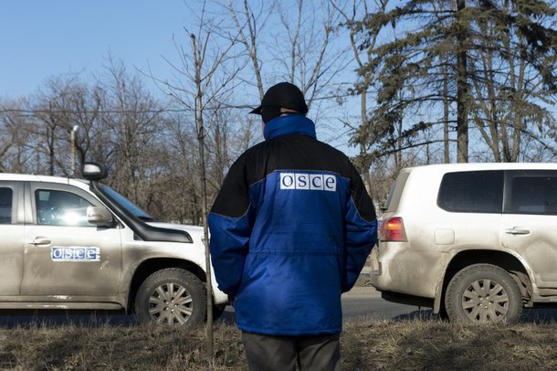 Наблюдатели ОБСЕ пожаловались на «Азов» и обстрелы своих патрулей