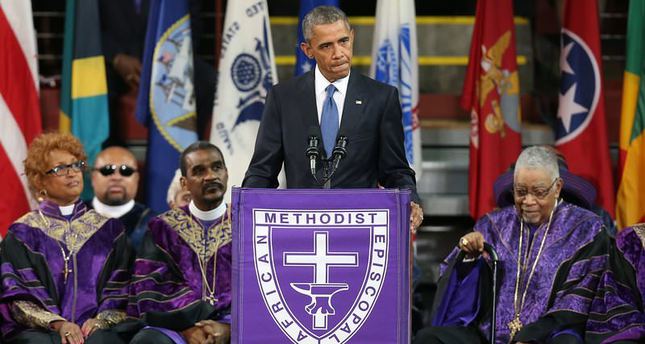 Обама спел на похоронах убитого пастора (видео)