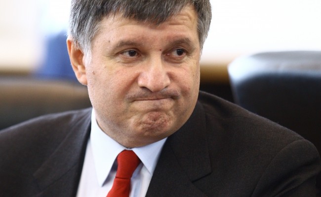 Аваков просит срочно принять законы по борьбе с «янтарной лихорадкой»
