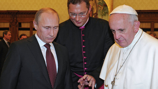 Папа Римский на встрече с Путиным призвал к искренней реализации Минских соглашений