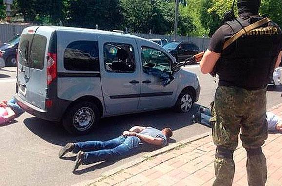 Стрельба в центре Киева: Задержанных «курьеров банды» отпустили — МВД