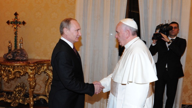 Путин обсудит с Папой Римским ситуацию в Украине