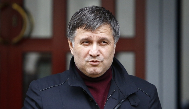 Аваков обвинил главу Конституционного суда в нарушении правил дорожного движения