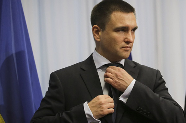 Климкин: Французским депутатам, побывавшим в Крыму, запретят въезд в Украину