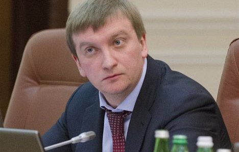Минюст просит ЦИК запретить компартиям участвовать в местных выборах