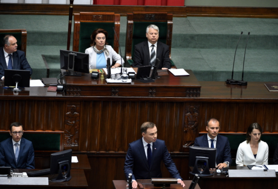 Анджей Дуда вступил в должность президента Польши - 4 - изображение