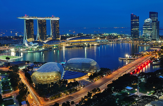 Порошенко поздравил президента Сингапура с 50-летием государства