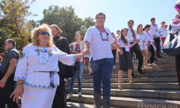 «Вышиванковая цепь» в Одессе побила прошлогодний рекорд