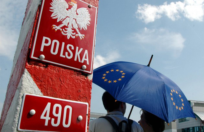 За полтора года статус беженца в Польше получили двое украинцев