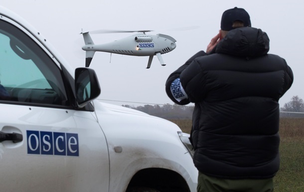 Наблюдатели ОБСЕ увидели на пути в Россию машину с надписью «груз 200»