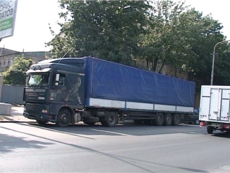Днепропетровск: школьница погибла под колесами грузовика