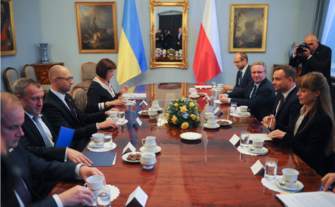 Яценюк: Польша хорошо осознаёт уровень угрозы со стороны России для Европы