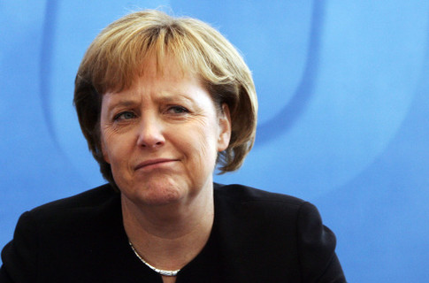 Рейтинг партии Меркель упал до трехлетнего минимума