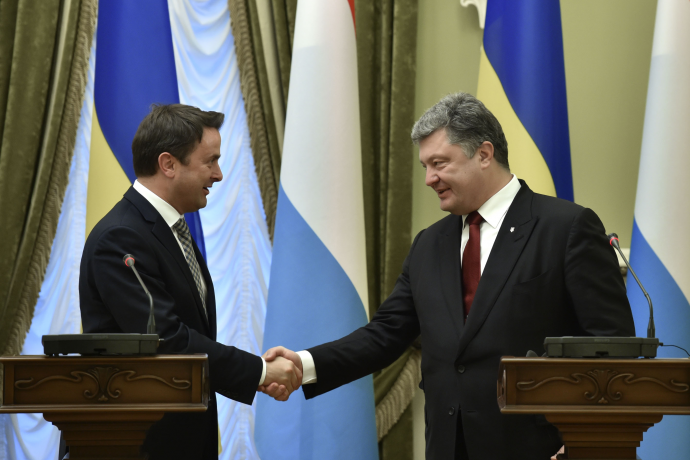 Порошенко: Украина видит себя постоянным членом европейской семьи