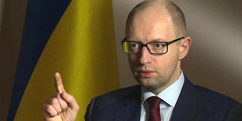 Яценюк: На Украину напал враг, который пытается вернуть мир в Средневековье