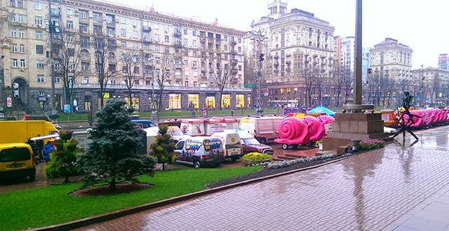 Киевская мэрия подаст в суд на владельцев «розовых улиток»